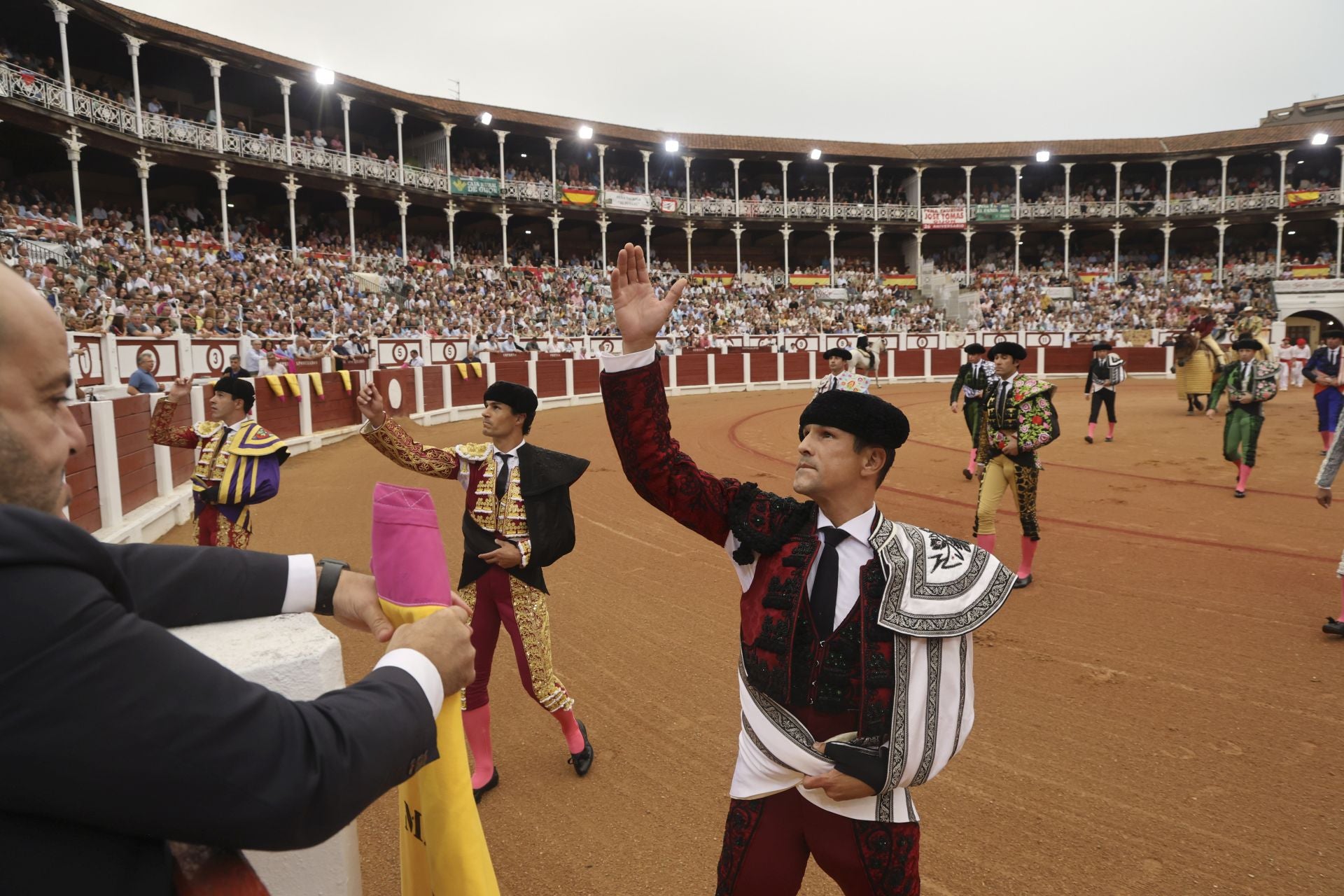 Último día de Feria taurina en Gijón: Manzanares y Talavante triunfan en El Bibio