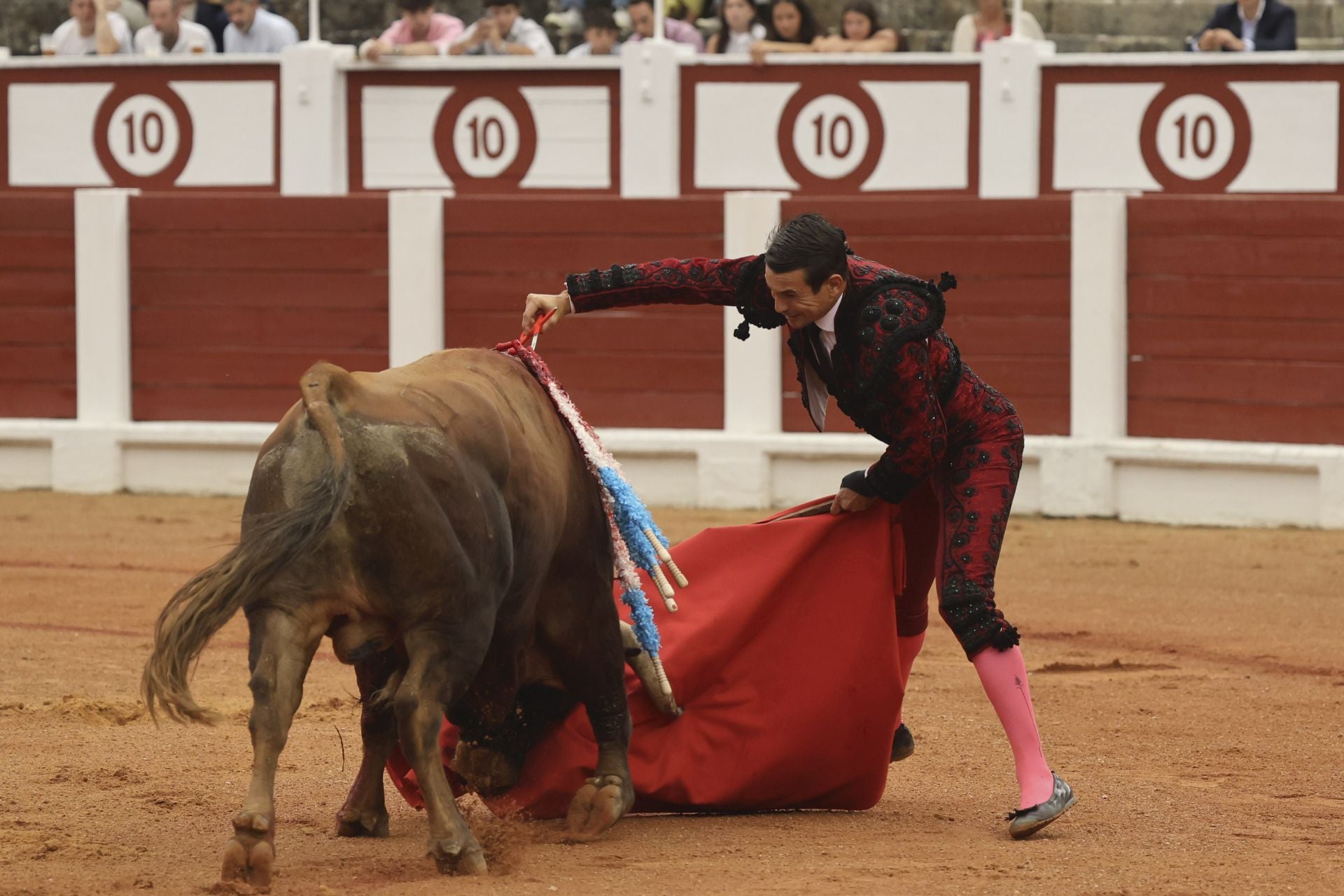 Último día de Feria taurina en Gijón: Manzanares y Talavante triunfan en El Bibio