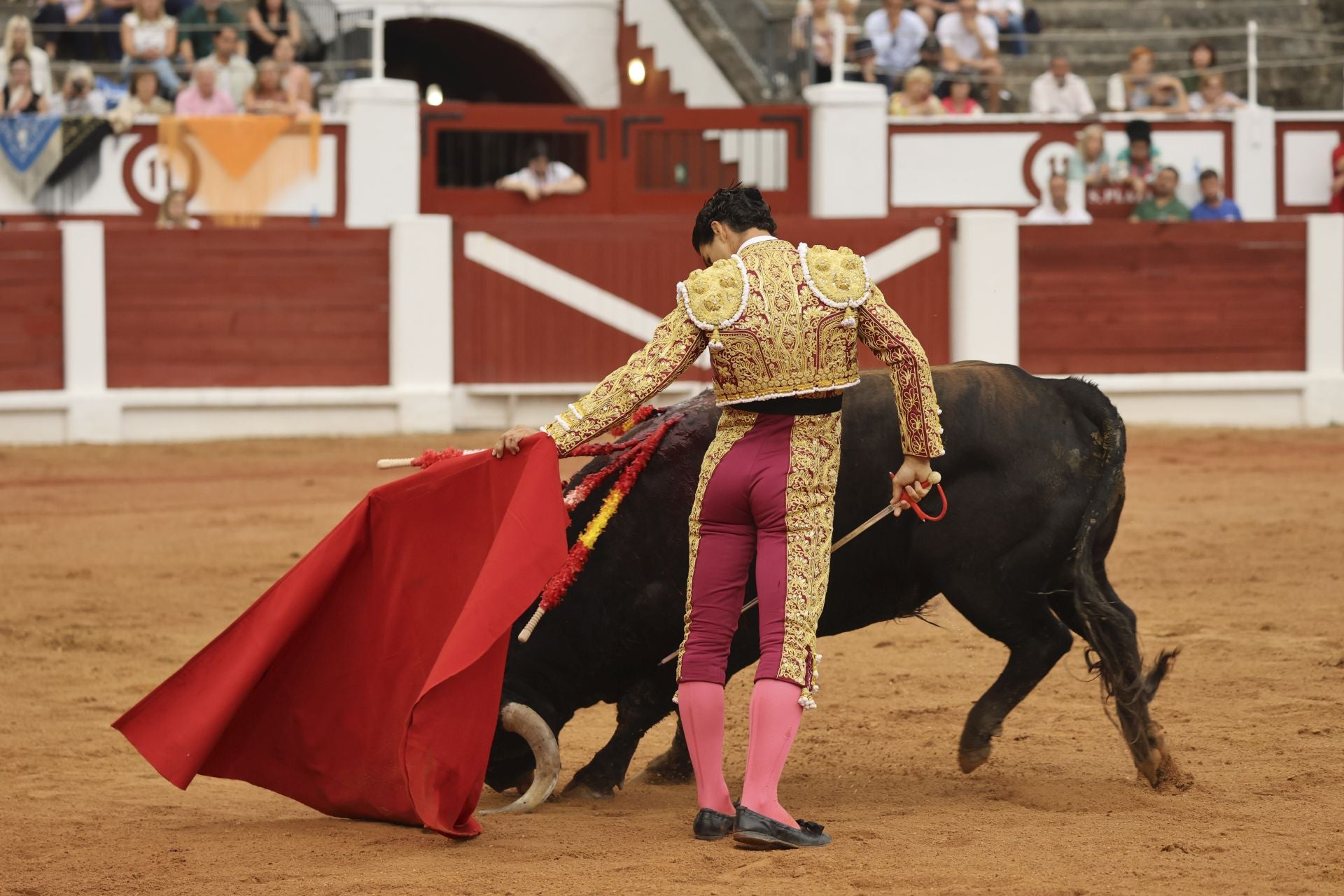 Último día de Feria taurina en Gijón: Manzanares y Talavante triunfan en El Bibio