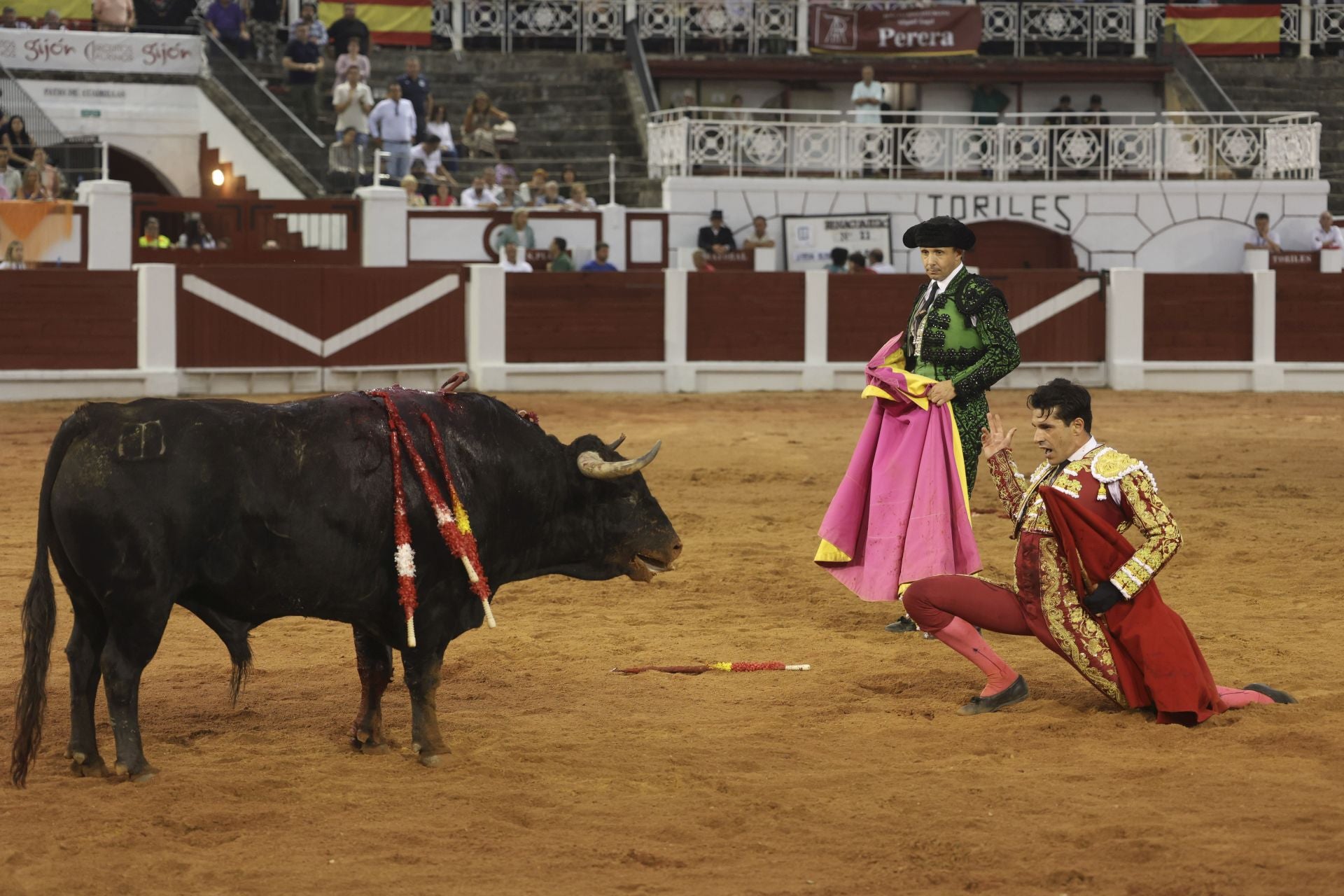 Último día de Feria taurina en Gijón: Manzanares y Talavante triunfan en El Bibio