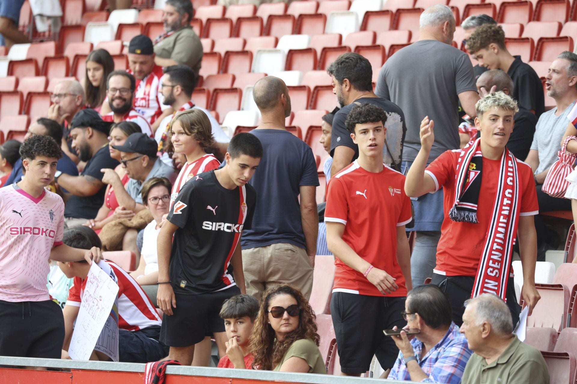 ¿Estuviste en el Sporting de Gijón - Córdoba? ¡Búscate!