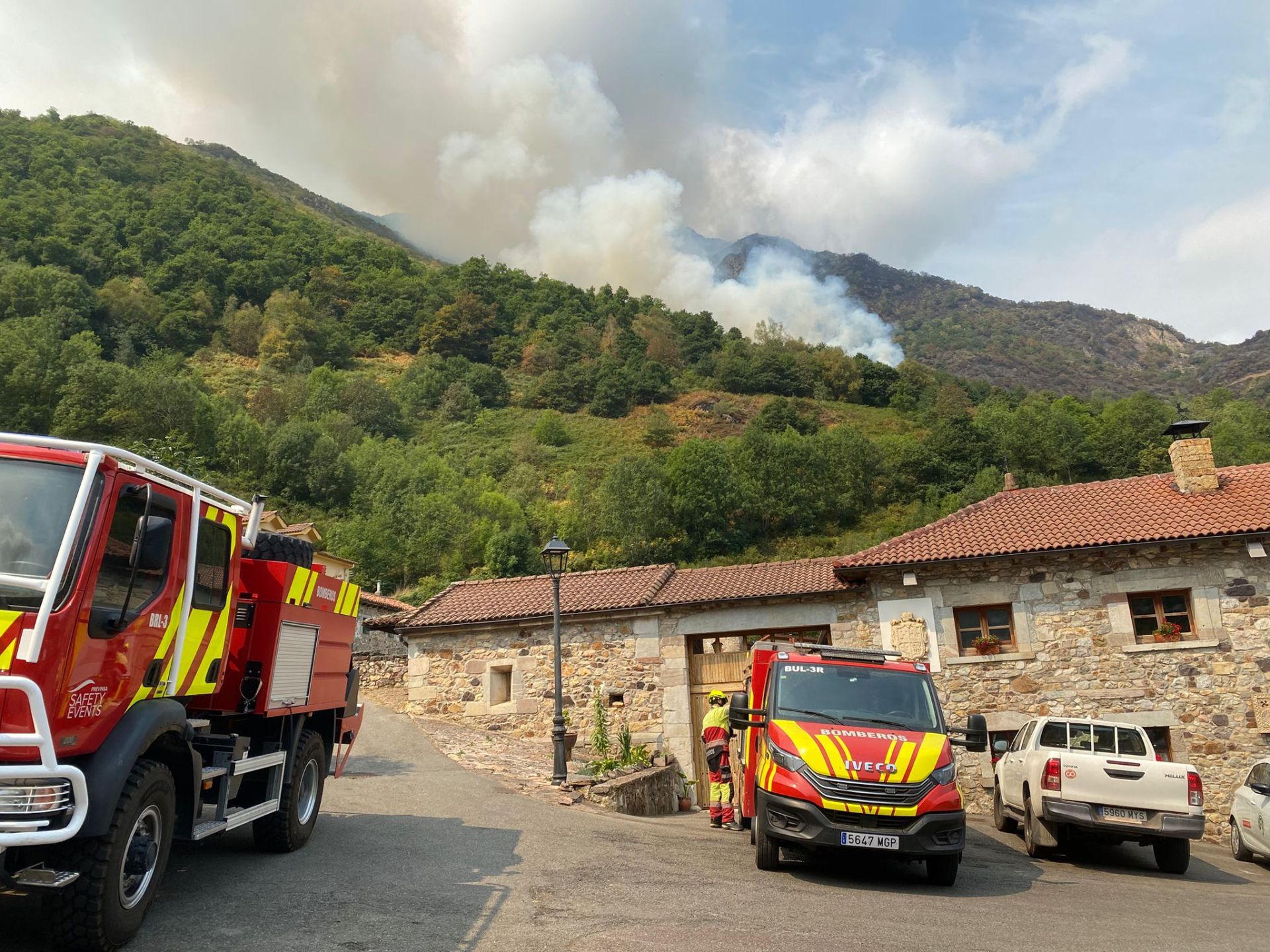 Incendio en Caunedo (Somiedo)