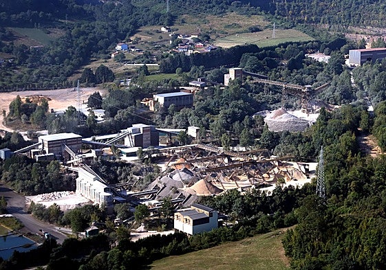 La cantera que explota Arcelor en el monte Naranco de Oviedo.
