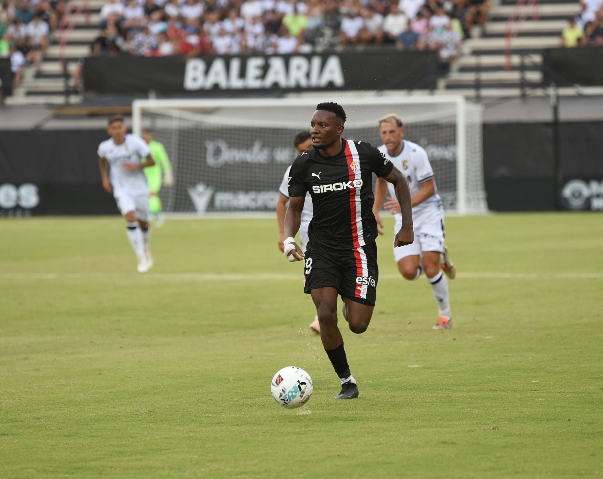 Fotos: Las mejores jugadas del A. D. Ceuta - Sporting de Gijón, en imágenes