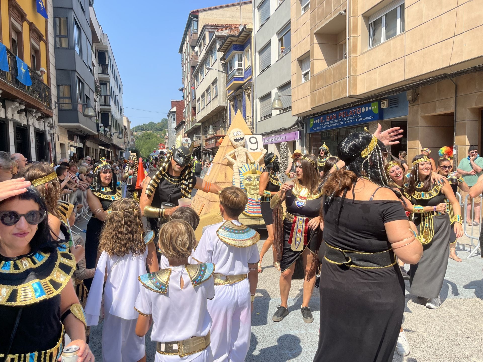 ¿Estuviste en el Descenso Folklórico del Nalón? ¡Búscate!
