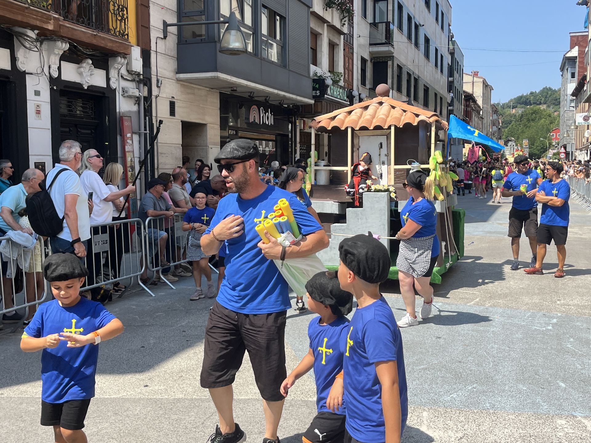 ¿Estuviste en el Descenso Folklórico del Nalón? ¡Búscate!