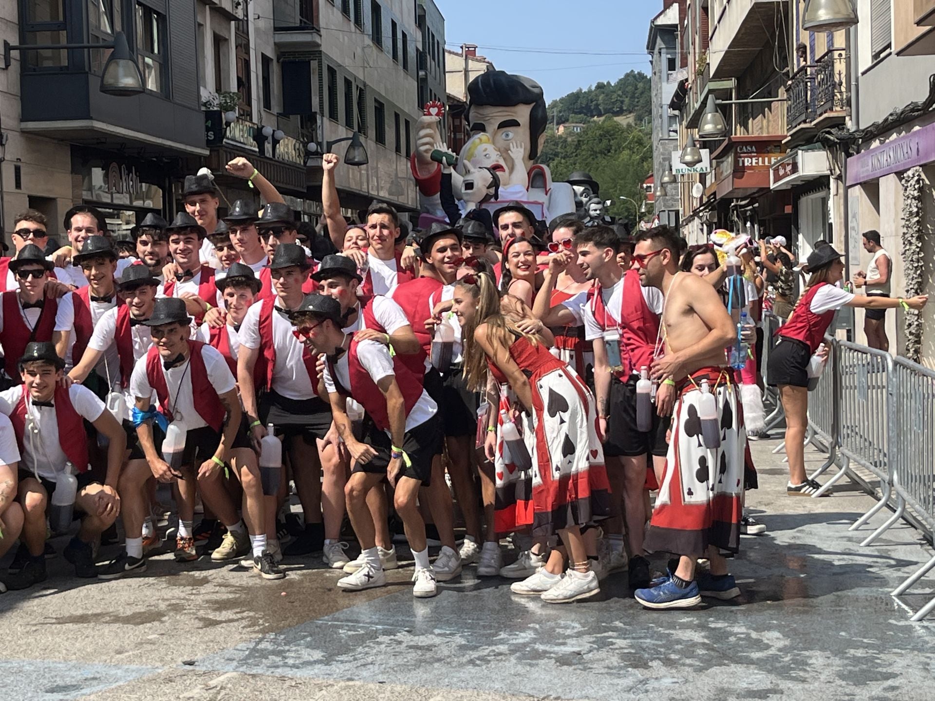 ¿Estuviste en el Descenso Folklórico del Nalón? ¡Búscate!