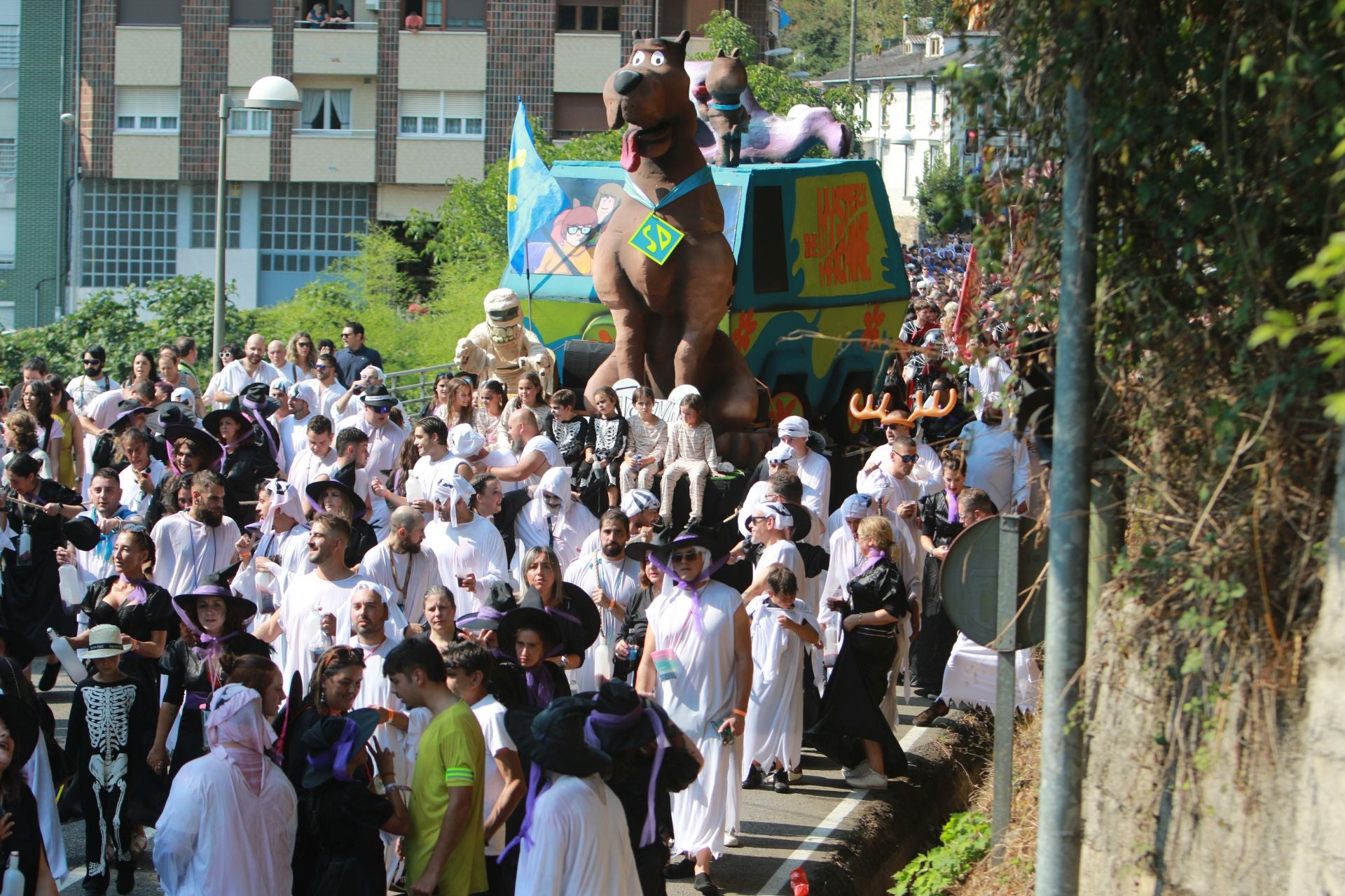 ¿Estuviste en el Descenso Folklórico del Nalón? ¡Búscate!
