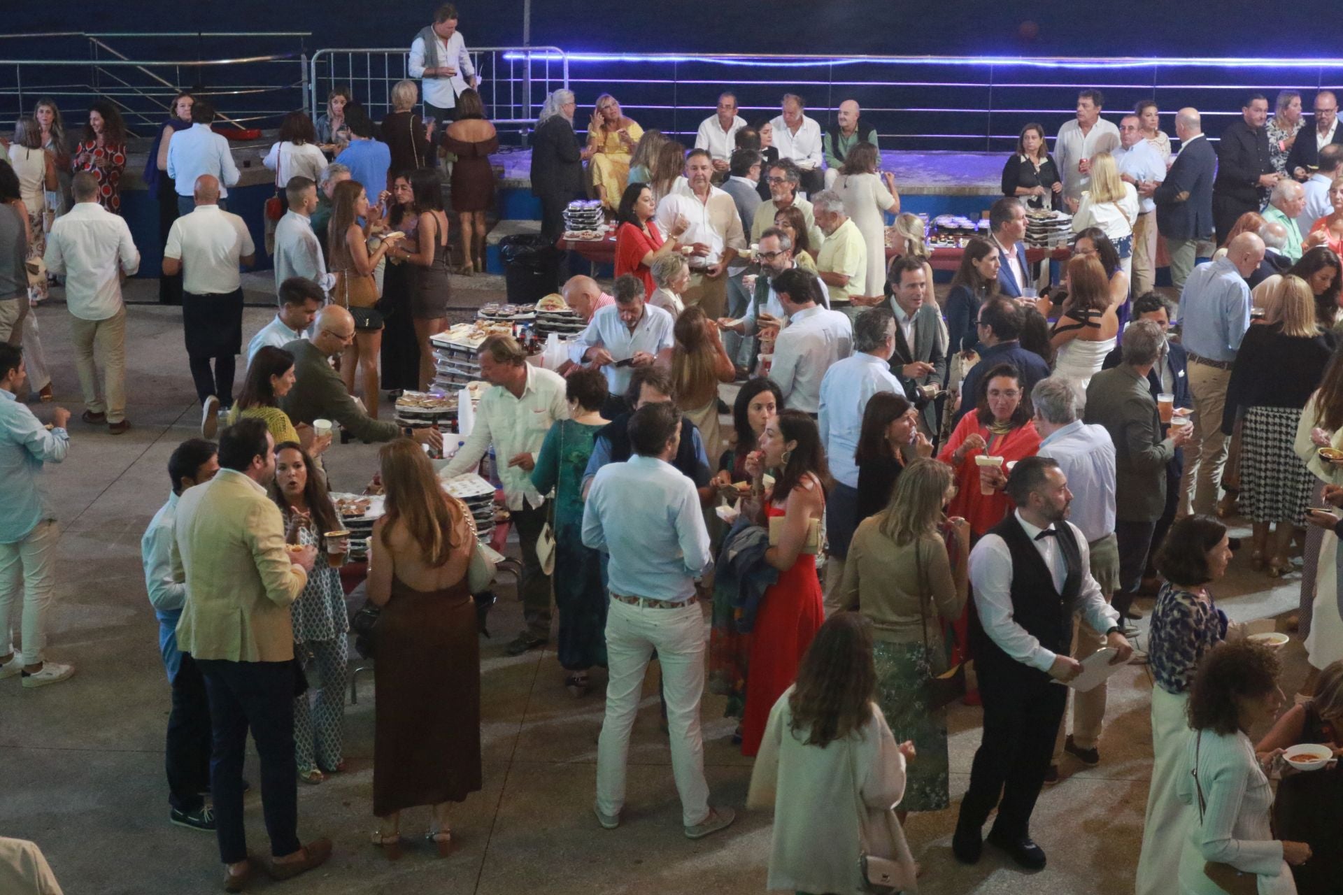 Fotos: Fiesta de la Piscina Sénior en el Club Astur de Regatas de Gijón