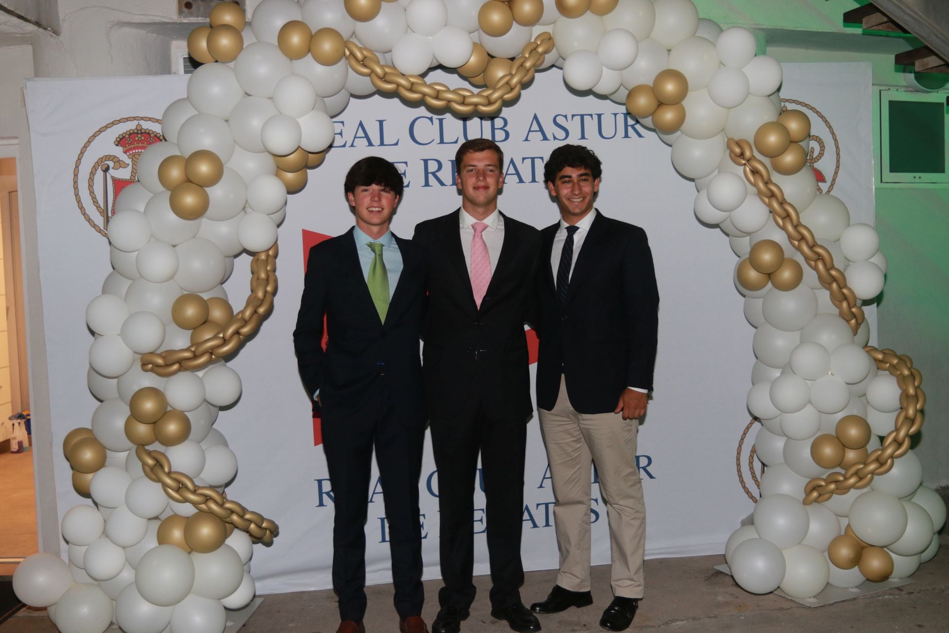 Fotos: Fiesta de la Piscina Junior en el Club Astur de Regatas de Gijón