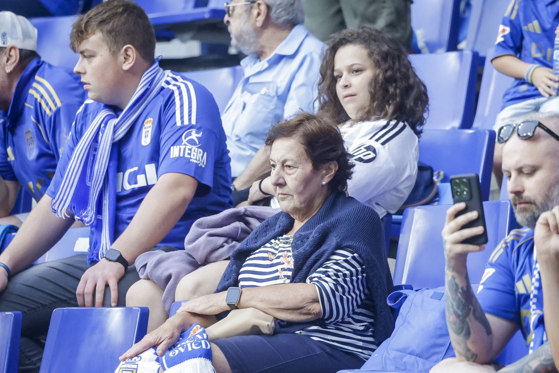 ¿Estuviste en el Real Oviedo - Real Madrid? ¡Búscate!