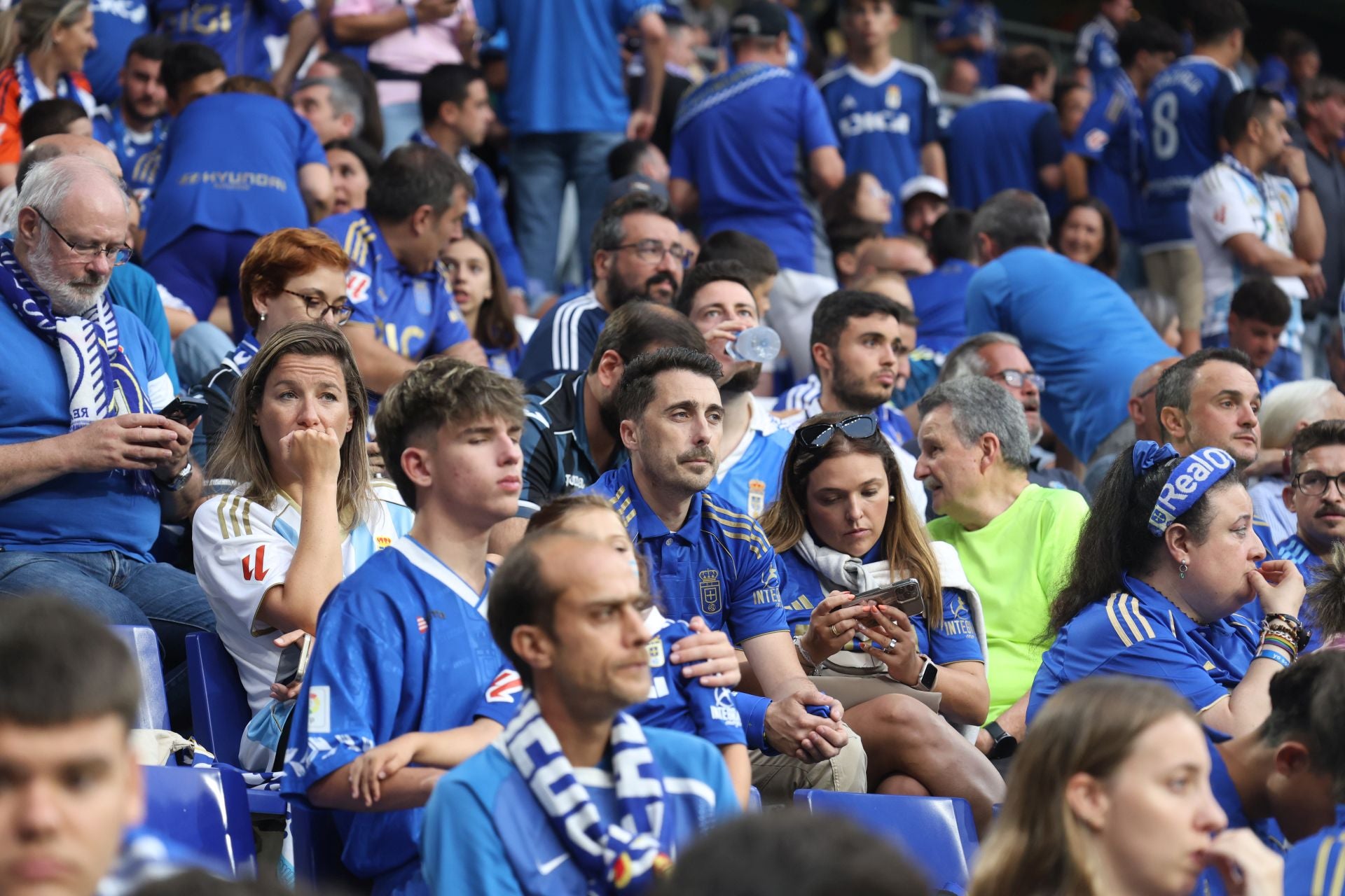 ¿Estuviste en el Real Oviedo - Real Madrid? ¡Búscate!