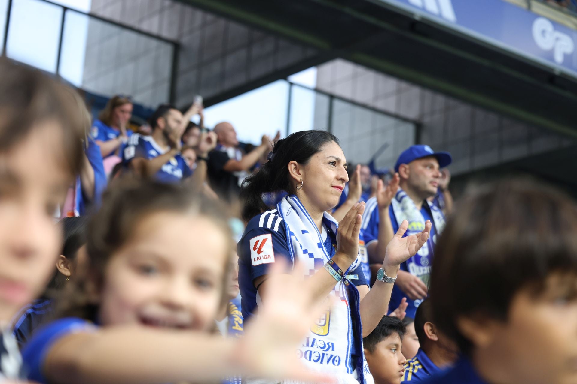 ¿Estuviste en el Real Oviedo - Real Madrid? ¡Búscate!