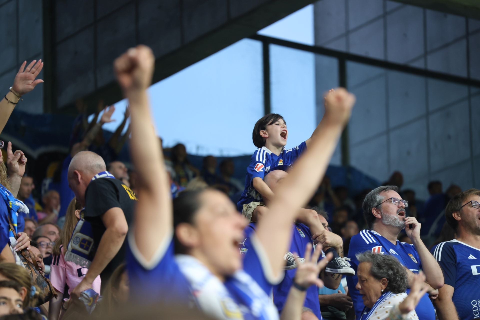 ¿Estuviste en el Real Oviedo - Real Madrid? ¡Búscate!
