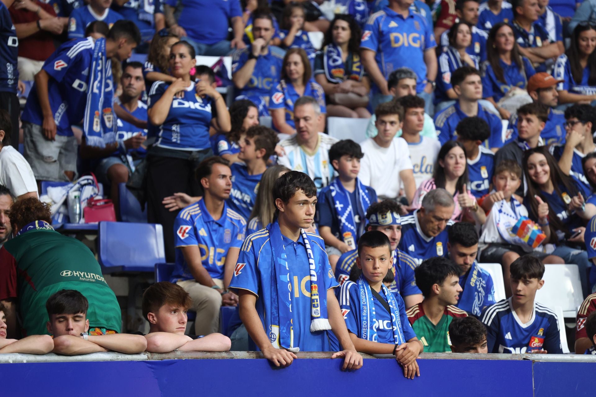 ¿Estuviste en el Real Oviedo - Real Madrid? ¡Búscate!