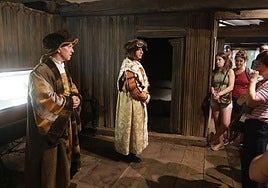 Representación teatralizada en la Casa de los Hevia, en Villaviciosa.