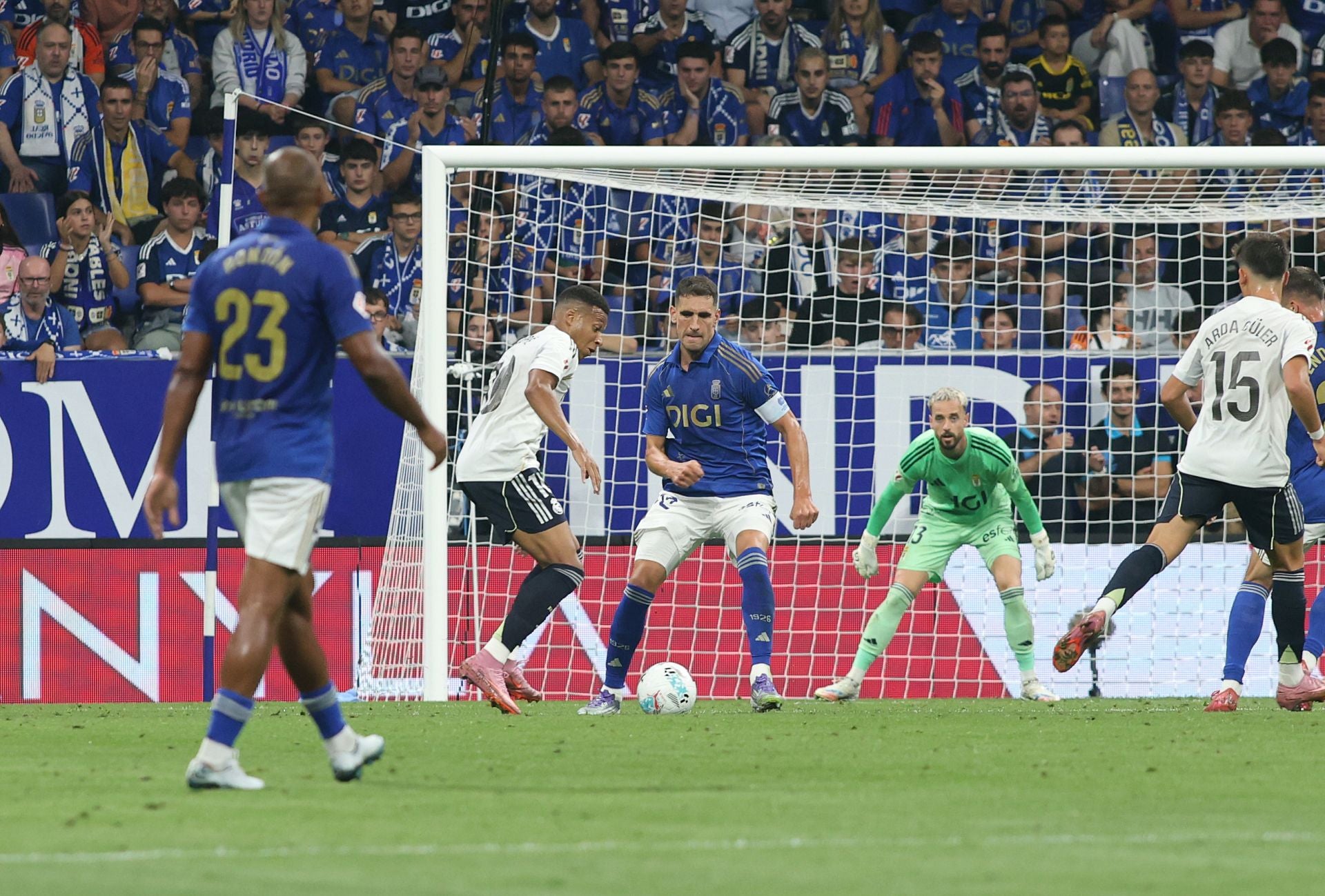 Las mejores jugadas del Real Oviedo - Real Madrid en imágenes