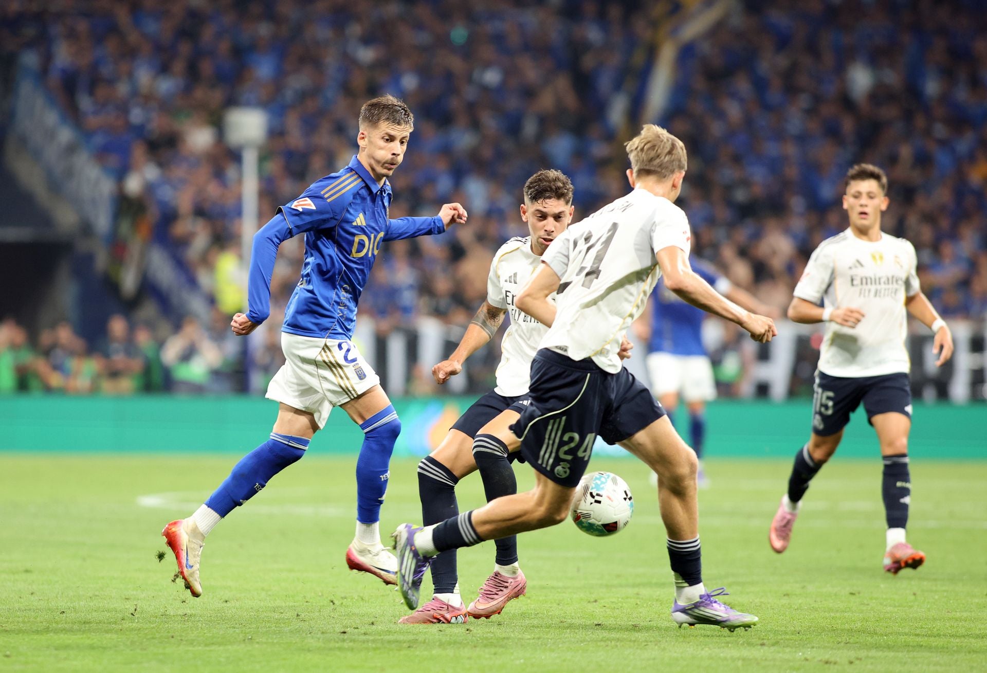 Las mejores jugadas del Real Oviedo - Real Madrid en imágenes