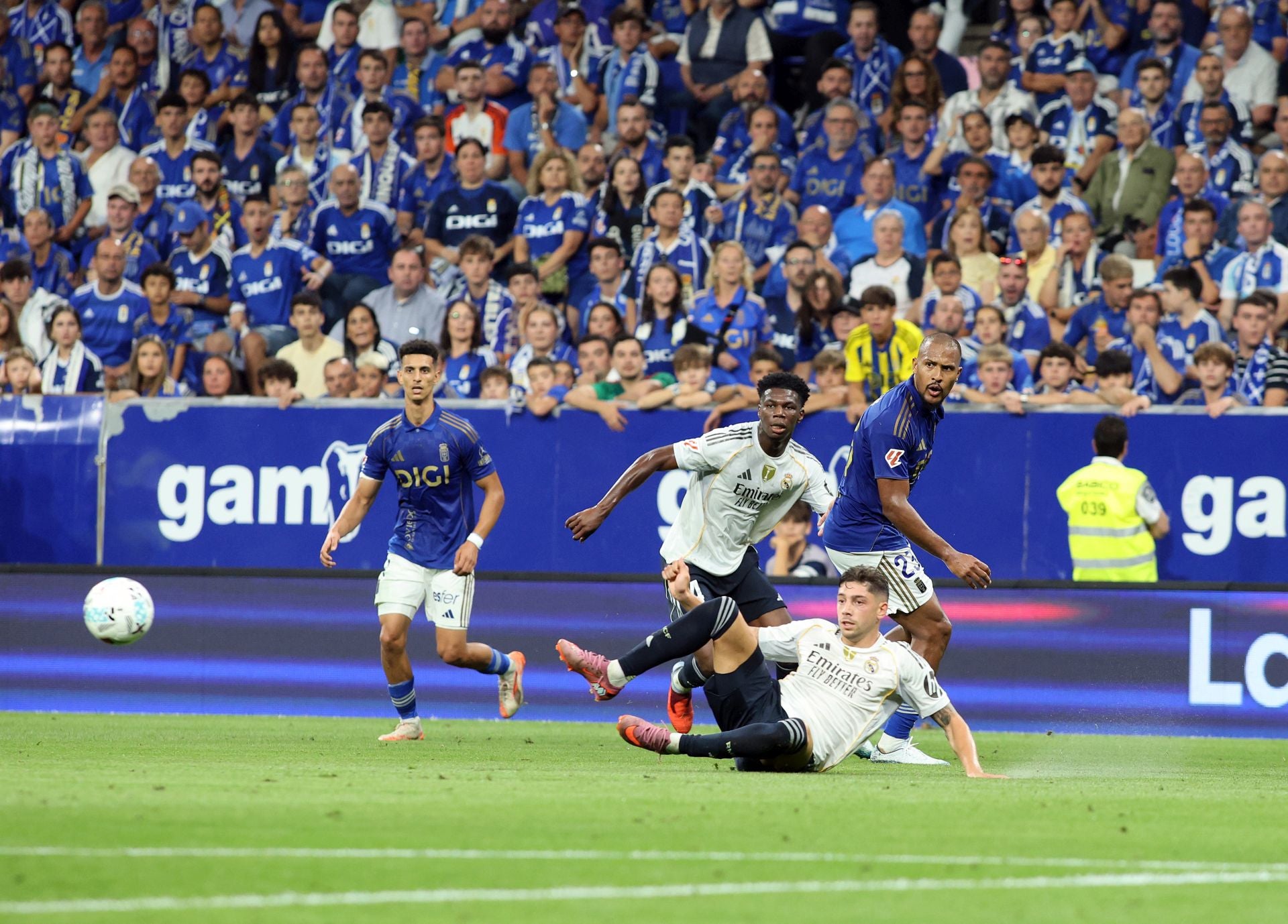 Las mejores jugadas del Real Oviedo - Real Madrid en imágenes