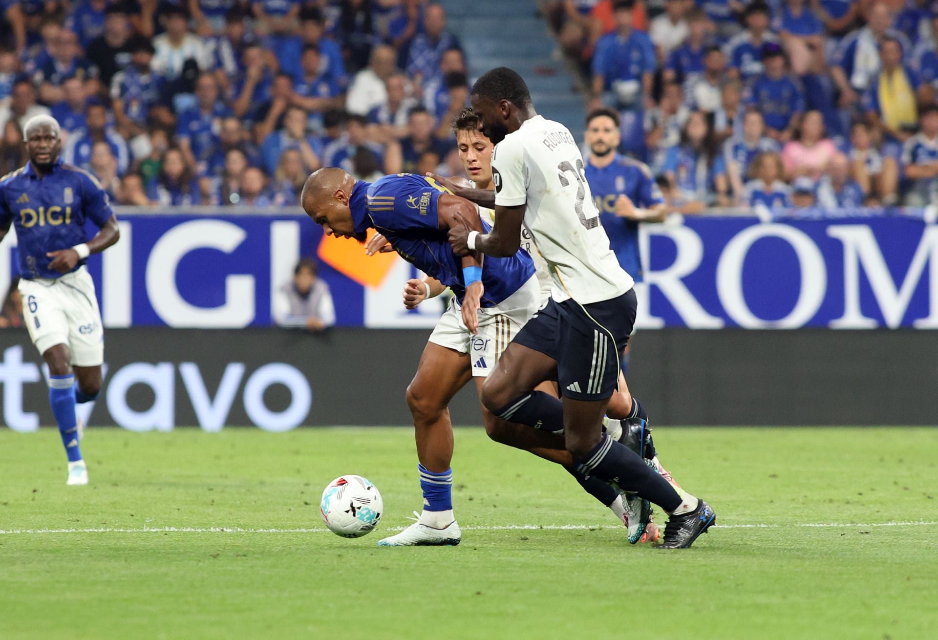Las mejores jugadas del Real Oviedo - Real Madrid en imágenes