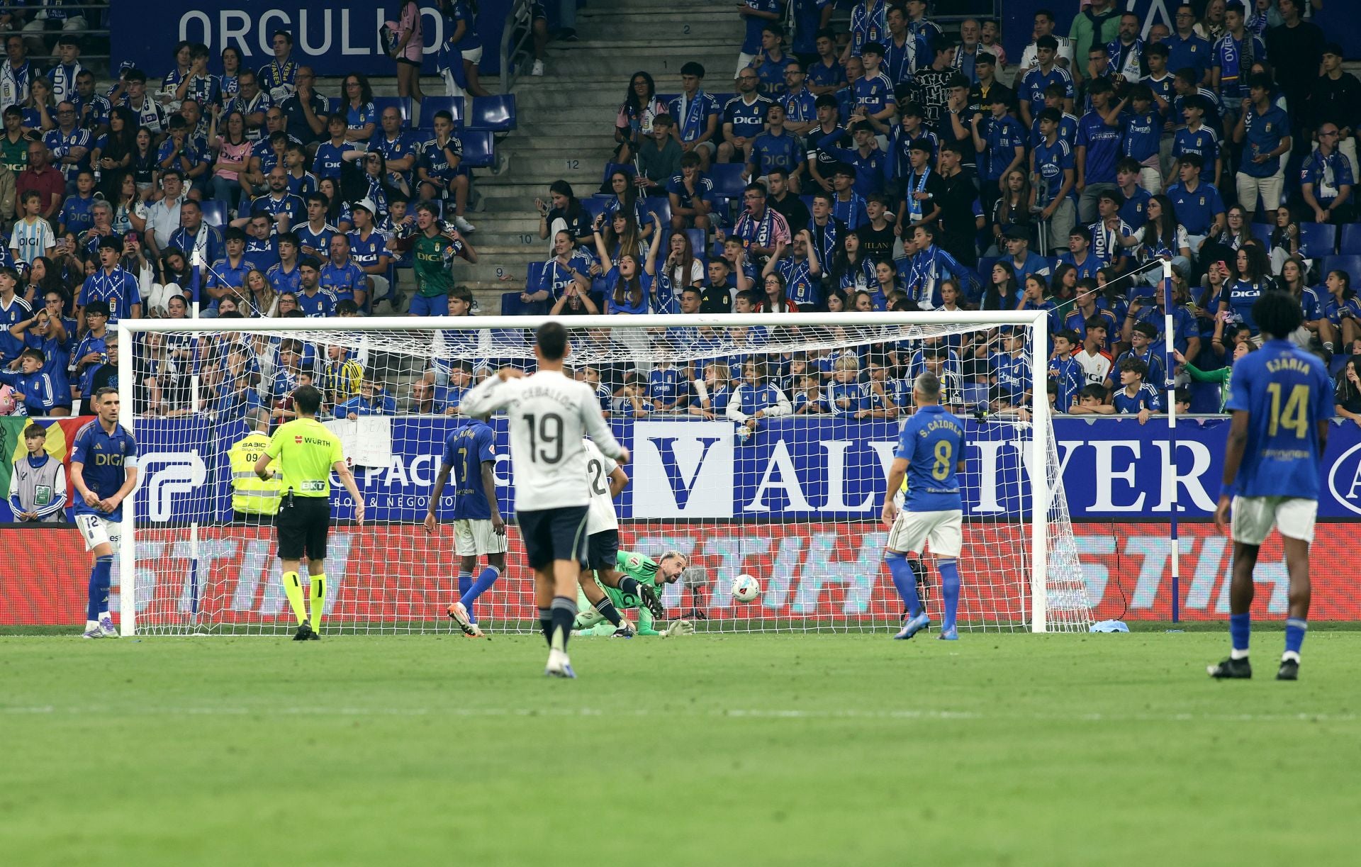 Las mejores jugadas del Real Oviedo - Real Madrid en imágenes