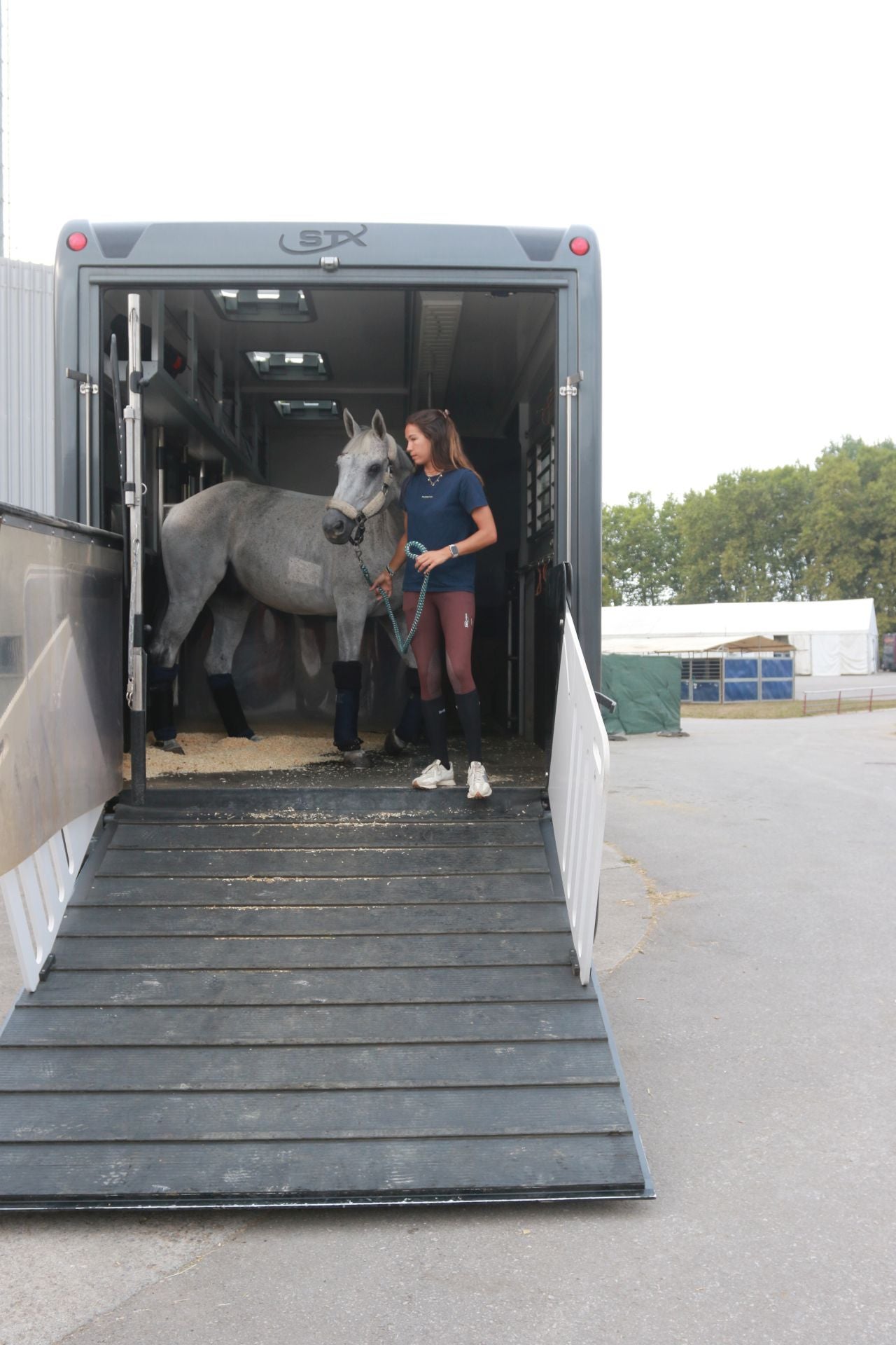 Las Mestas se pone a punto para que arranque su Concurso de Saltos Internacional