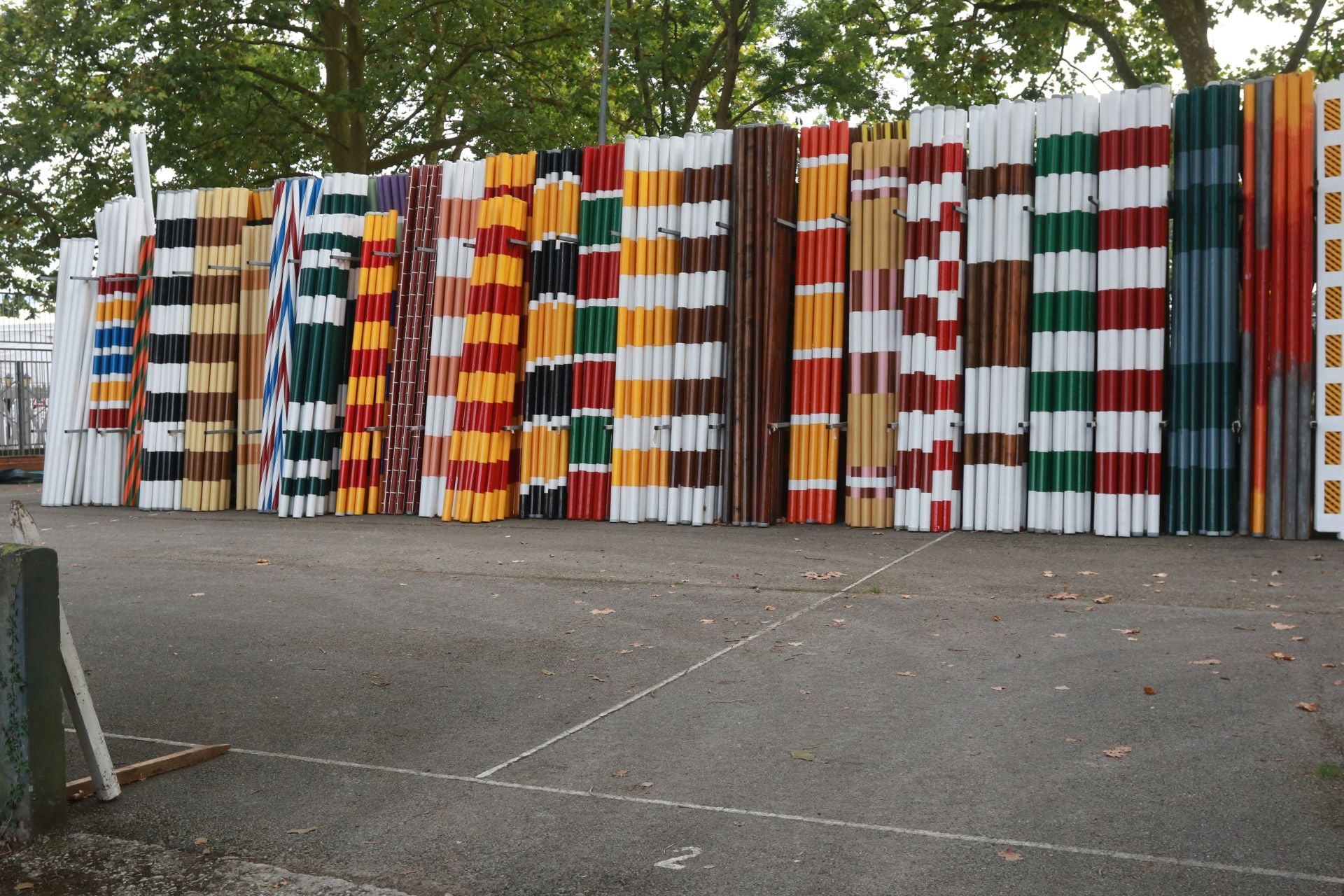 Las Mestas se pone a punto para que arranque su Concurso de Saltos Internacional