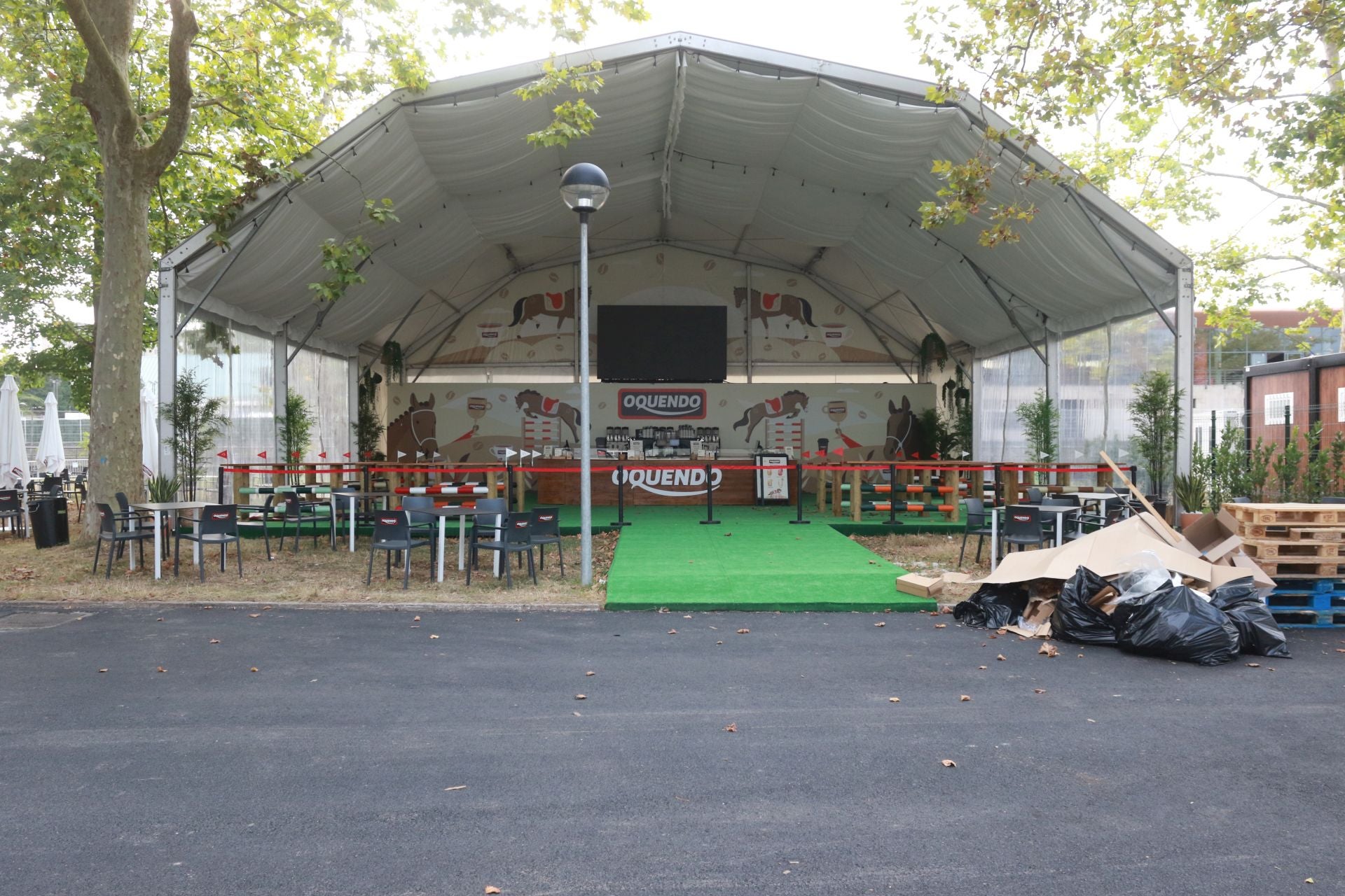 Las Mestas se pone a punto para que arranque su Concurso de Saltos Internacional