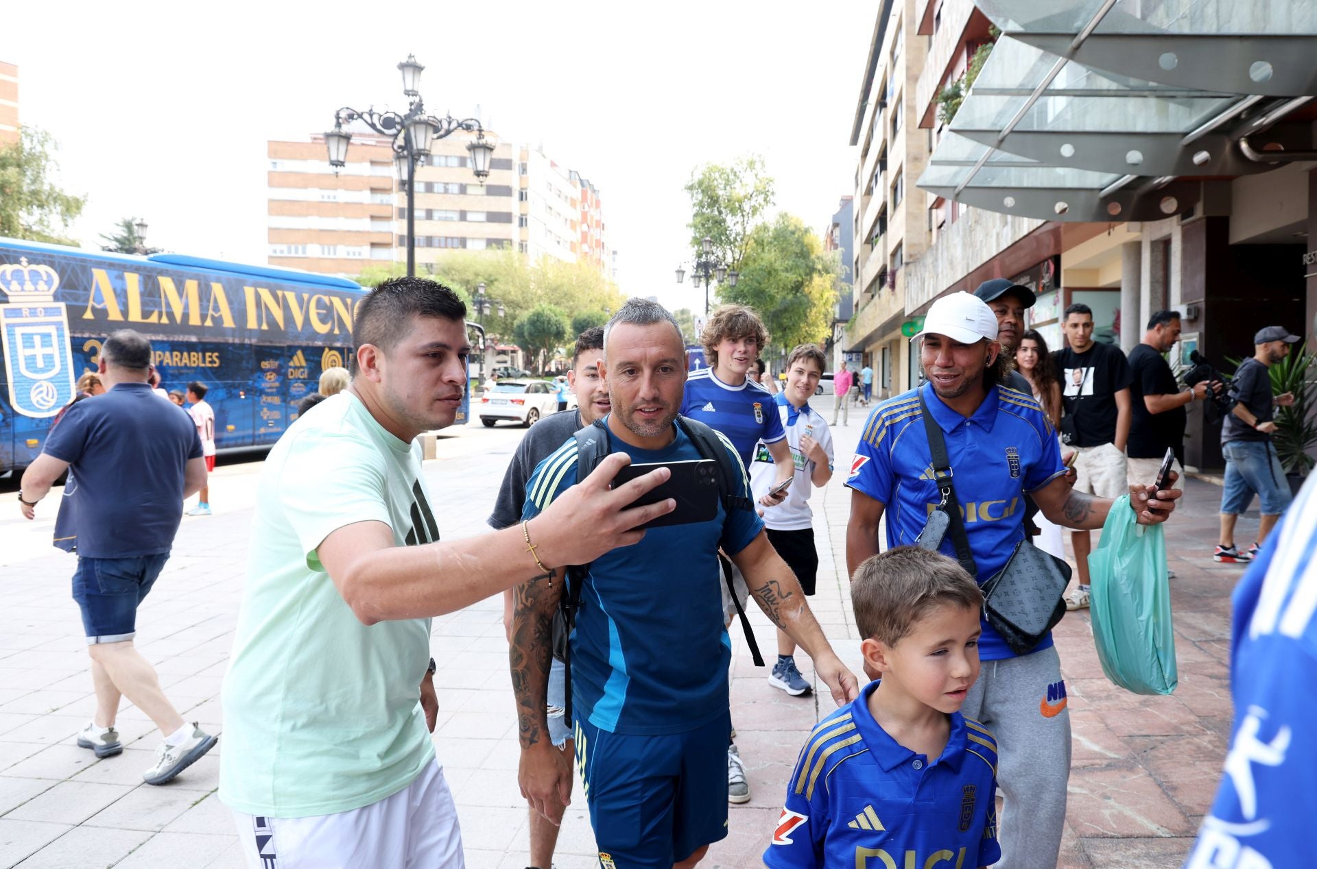 Oviedo, una afición volcada en su regreso a las grandes citas