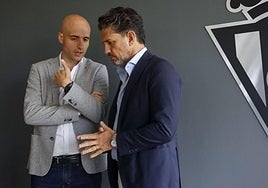 David Guerra y Alejandro Irarragorri, durante la inauguración de las obras de reforma de Mareo.