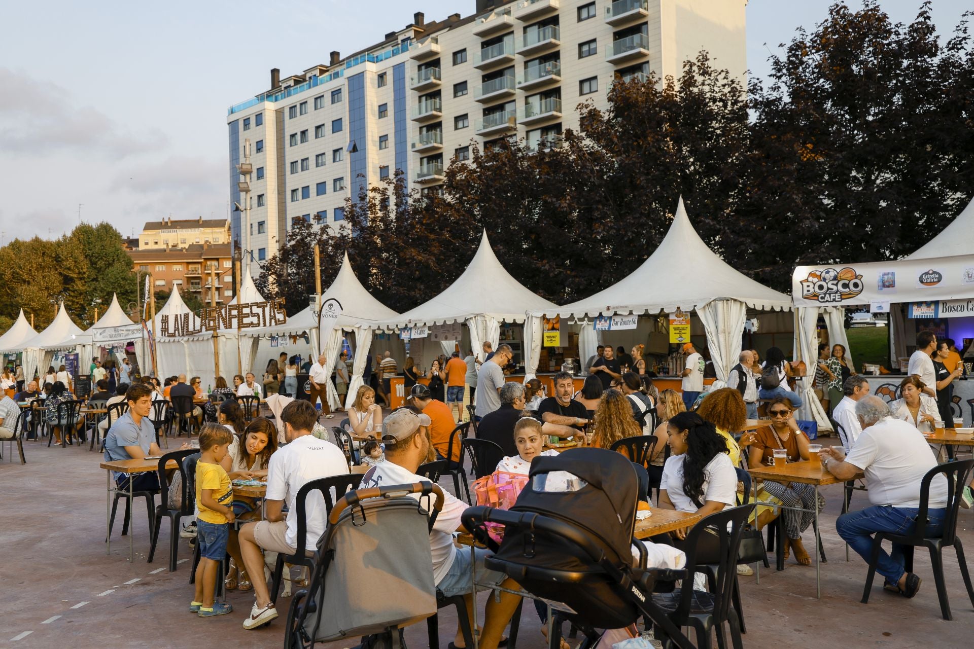 Huecco y el Mercado Medieval arrasan en Avilés