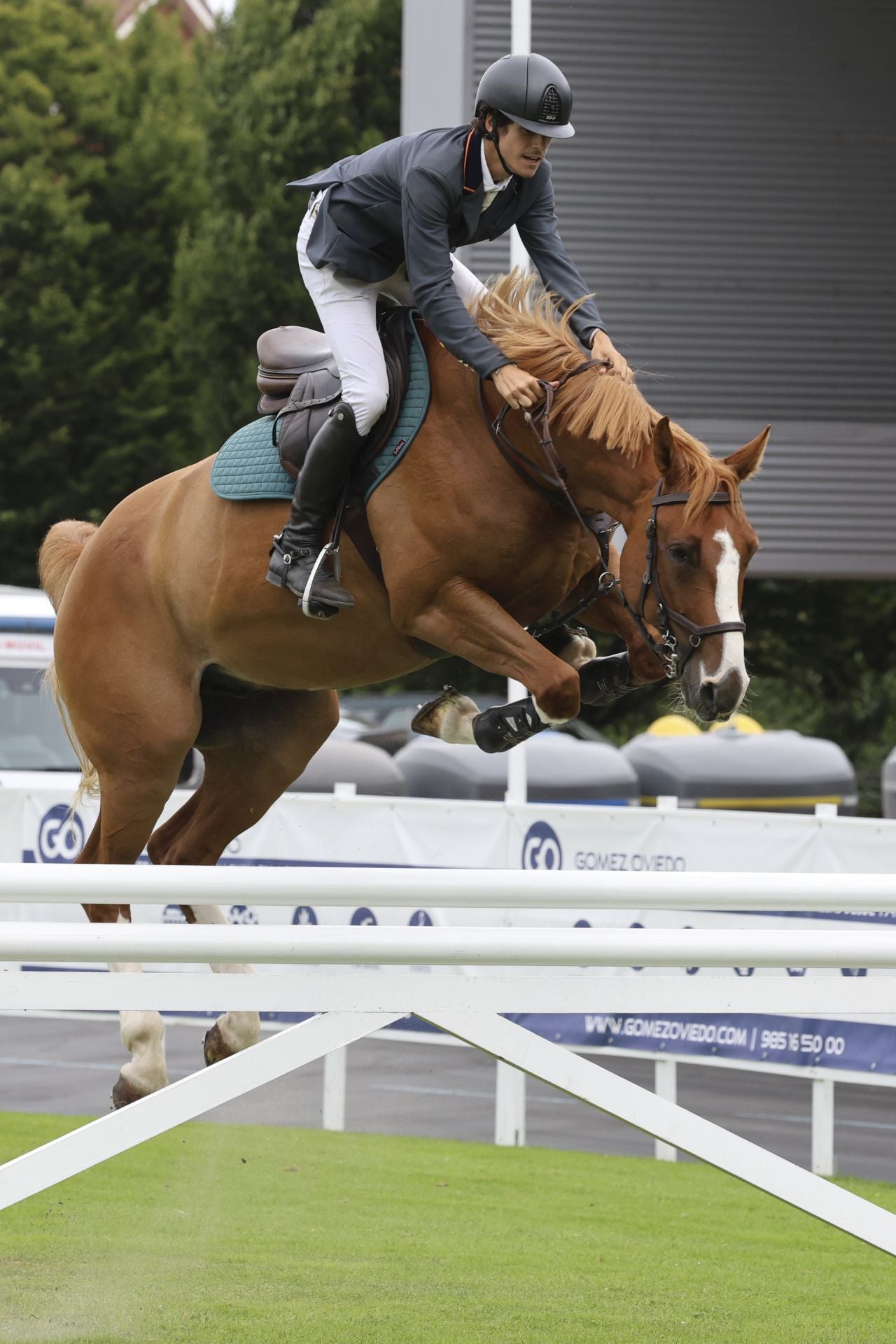 Las fotos que deja el primer día del Hípico en Gijón