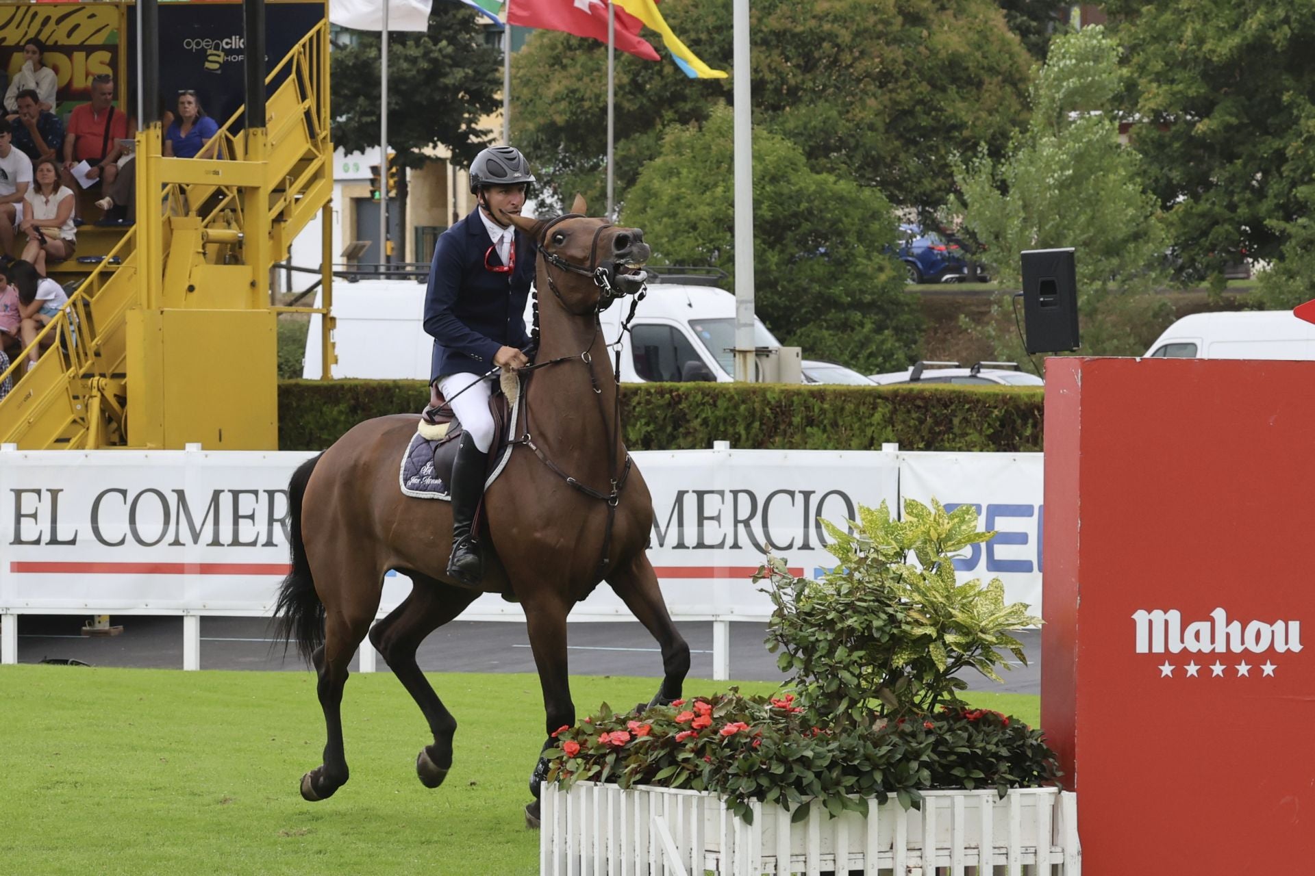 Las fotos que deja el primer día del Hípico en Gijón