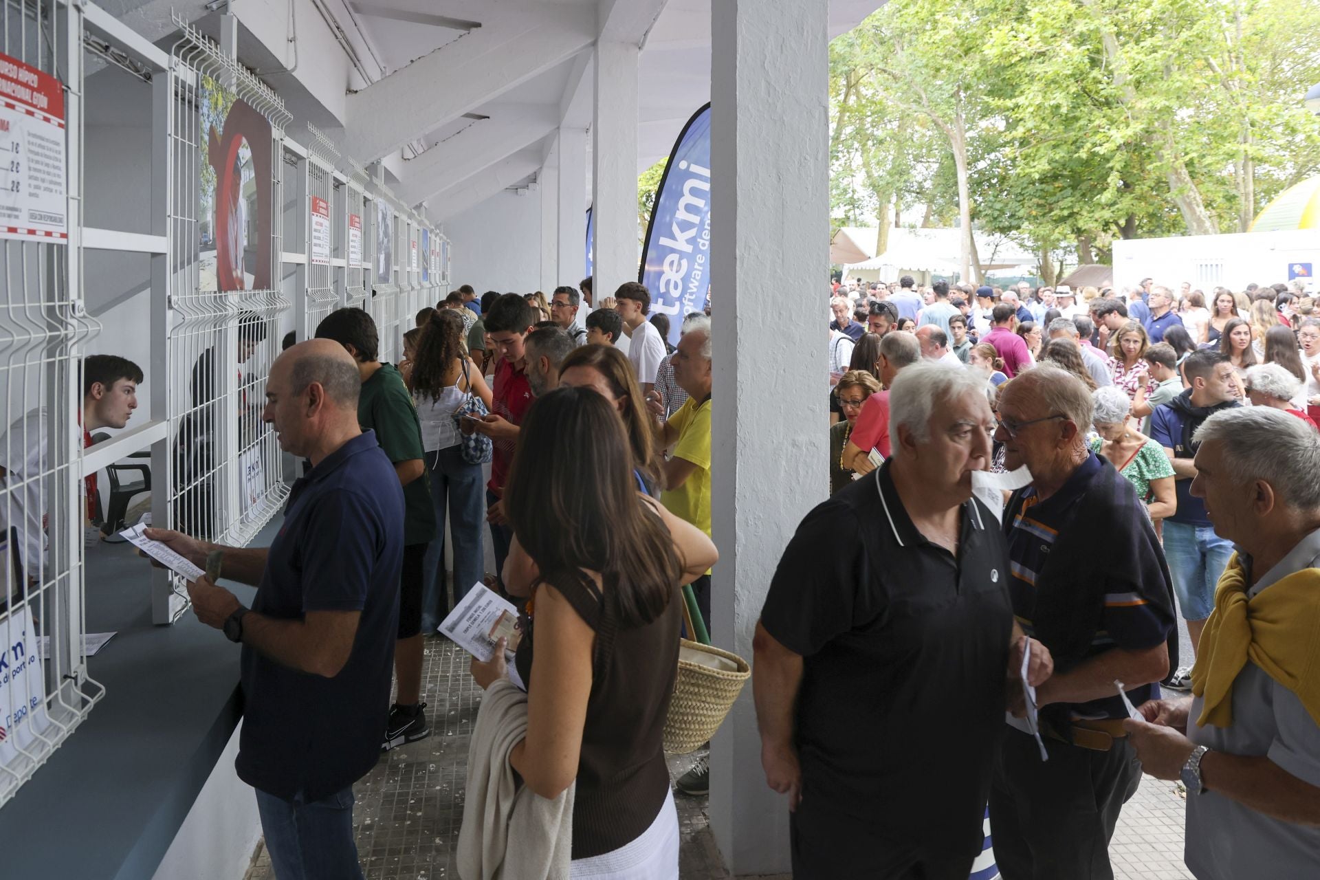 Las fotos que deja el primer día del Hípico en Gijón