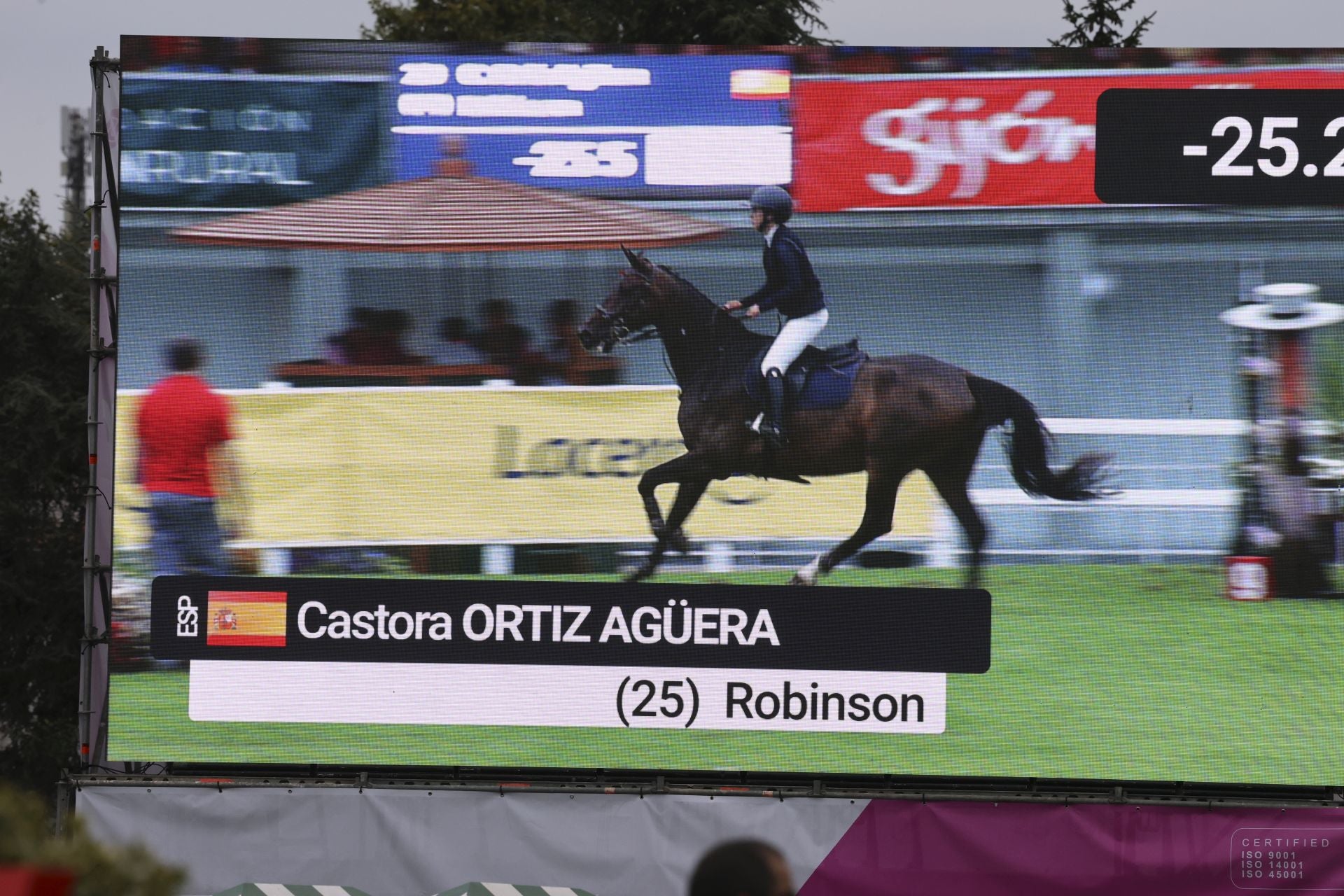 Las fotos que deja el primer día del Hípico en Gijón