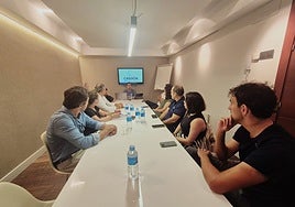 Un momento de la reunión organizada por Casocia con propietarios de Viviendas de Uso Turístico (VUTs).
