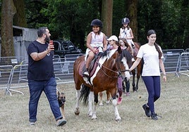 La posibilidad de dar un paseo en poni fue uno de los atractivos de la jornada.