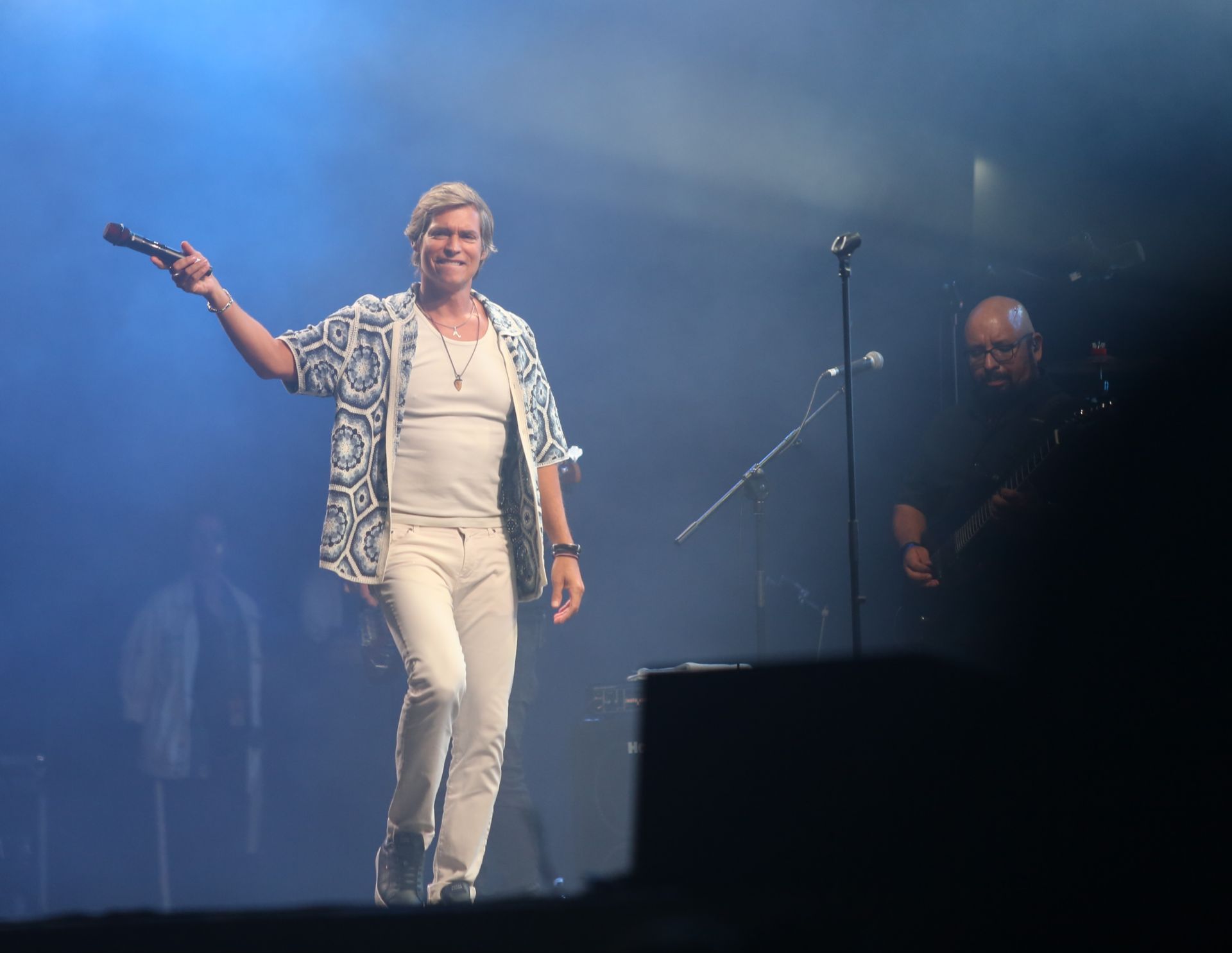 La recompensa de una larga espera: las mejores fotos del concierto de Carlos Baute en Avilés