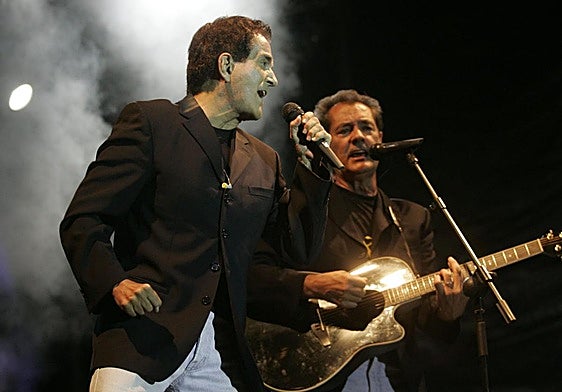 Concierto del Dúo Dinámico en la playa de Poniente de Gijón en 2007.