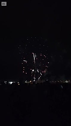 Vídeo: los impresionantes fuegos artificiales de Avilés