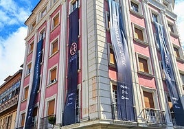 El antiguo geriátrico de La Fontana y el edificio de Precios Únicos ya lucen los carteles del proyecto.