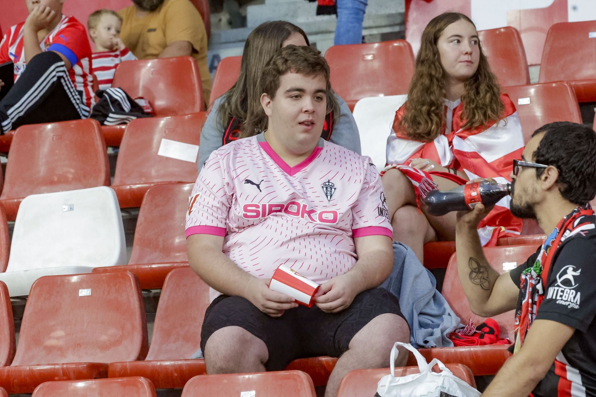 ¿Estuviste en el Sporting de Gijón - Cultural Leonesa? ¡Búscate!