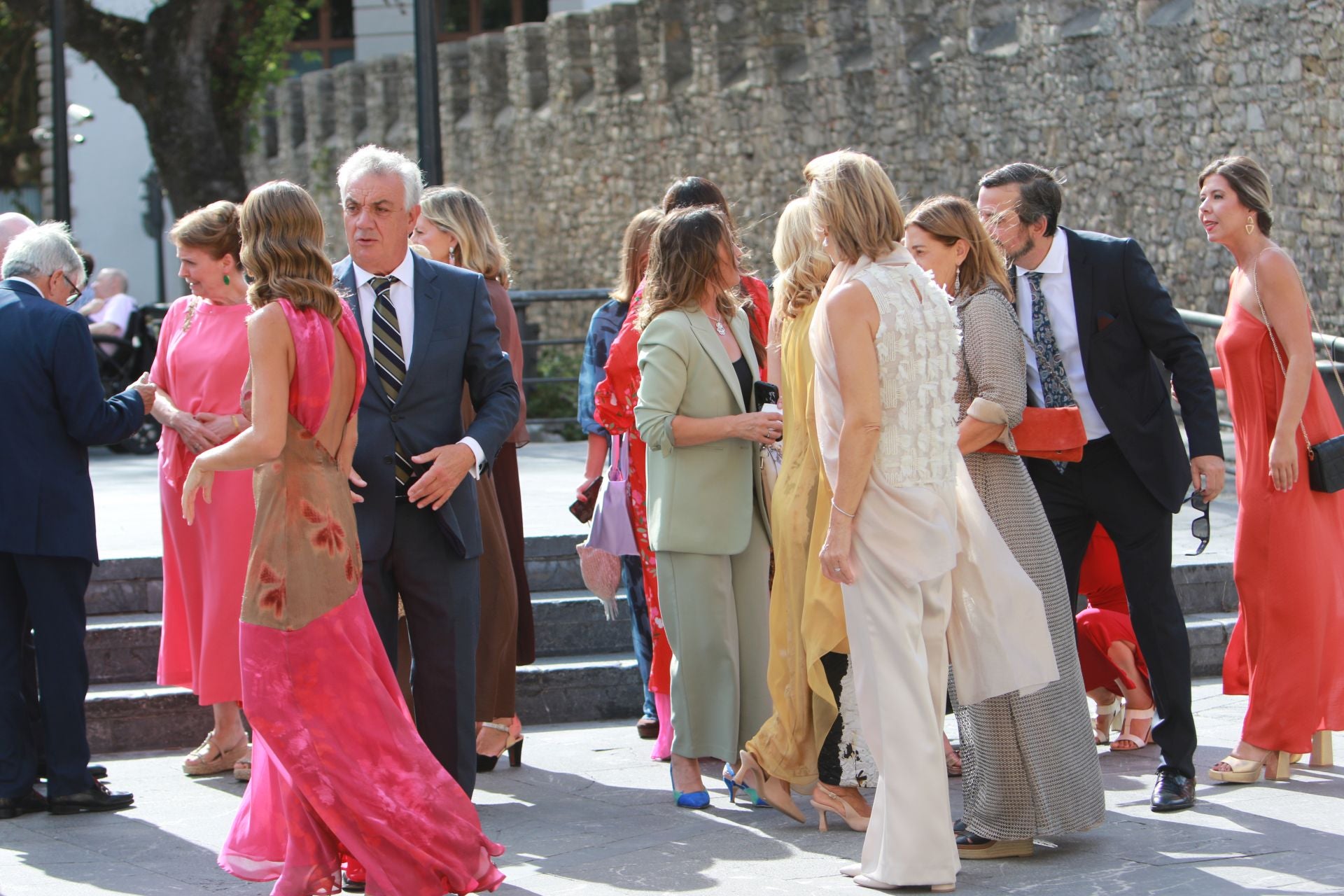 Los invitados a la boda en Gijón de Corín Castro y Javier Barreiro