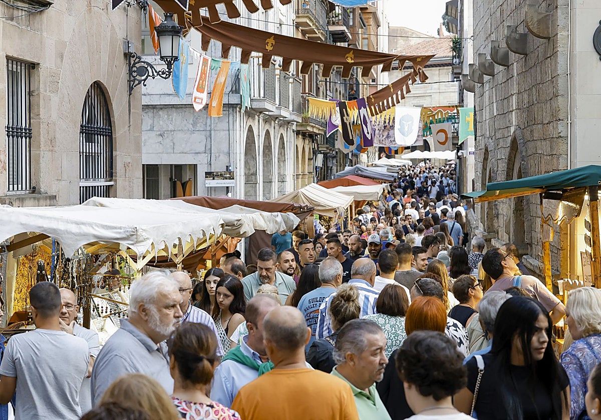 Los afectados remiten malestar gastrointestinal tras comer en los puestos del Mercado Medieval.