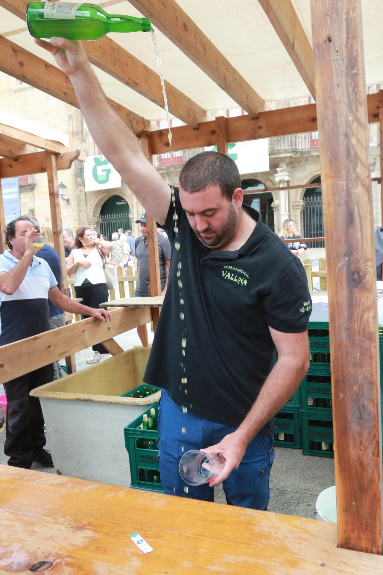 La XXXIV Fiesta de la Sidra Natural de Gijón se despide entre galardones y multitudes