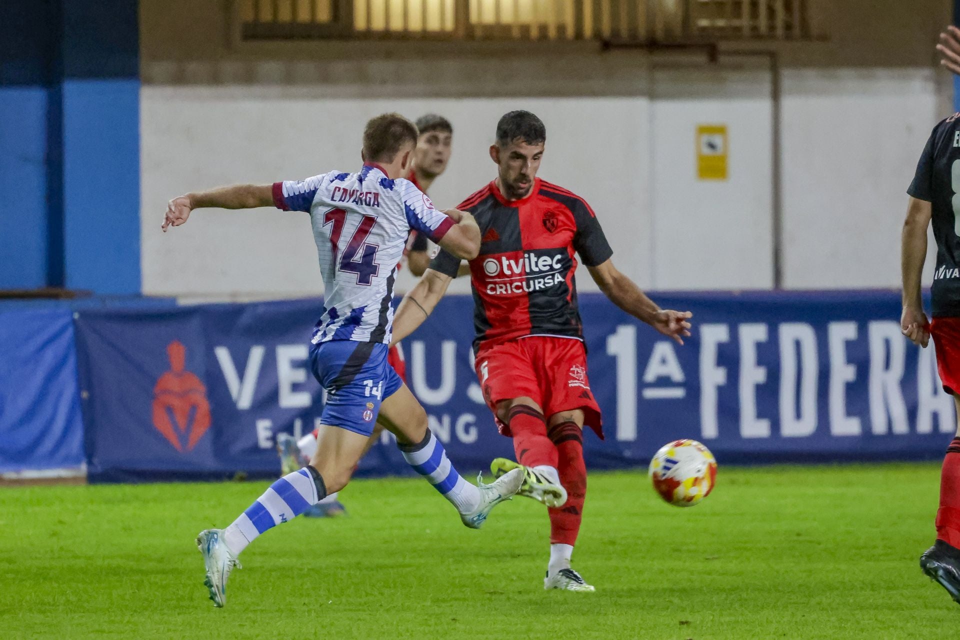 Las mejores jugadas del Real Avilés - Ponferradina en imágenes
