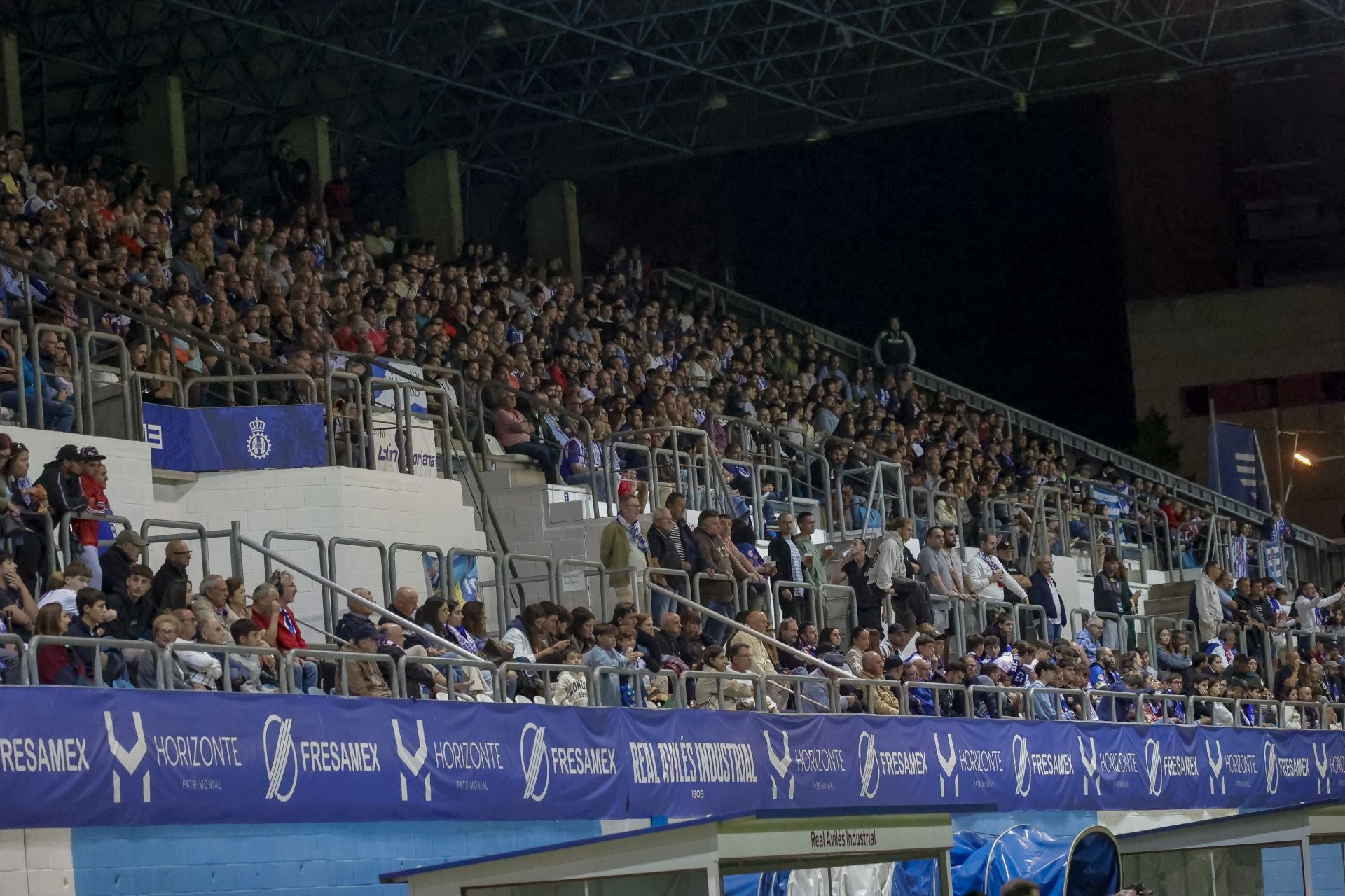 Las mejores jugadas del Real Avilés - Ponferradina en imágenes