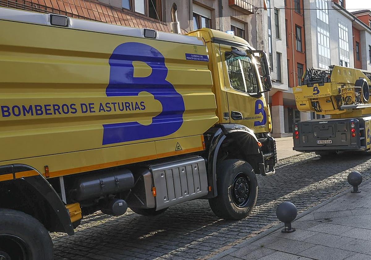 Los Bomberos de Asturias, en una imagen de archivo de una intervención en Siero.
