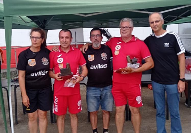part of the podium of the XXXIII National Meeting of Petanca Villa de Avilés in the direct category.