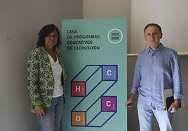 La concejala de Cultura, Montserrat López, y el jefe del departamento de Educación de la Fundación Municipal de Cultura, Manuel González.